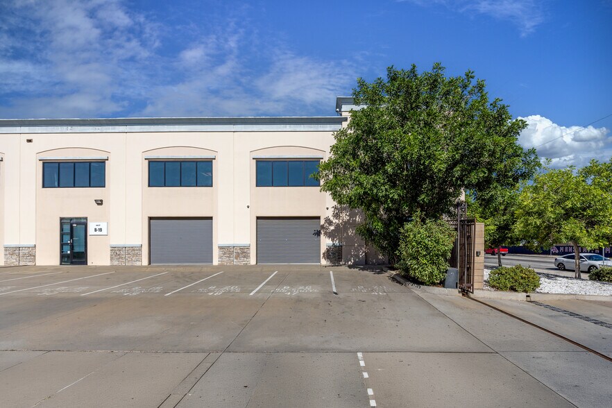 More Photos Of 1773 W San Bernardino Rd, West Covina Warehouse For Sale