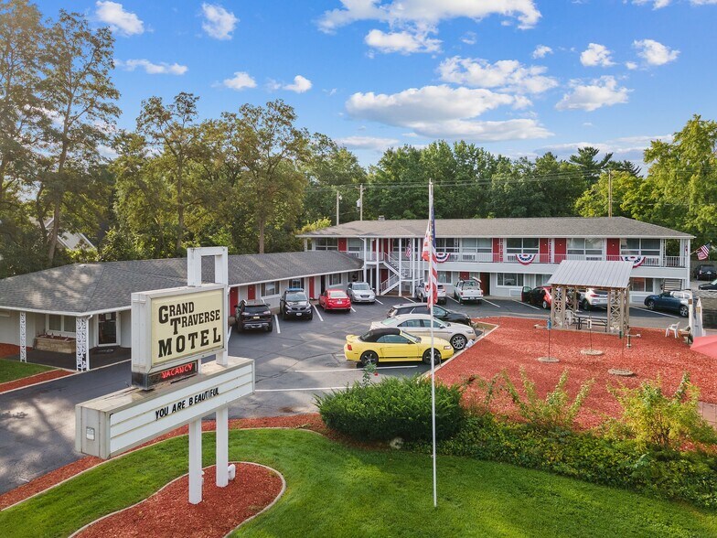 Primary Photo Of 1010 E Front St, Traverse City Hotel For Sale