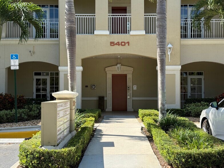 More Photos Of 5401 N University Dr, Coral Springs Medical For Sale