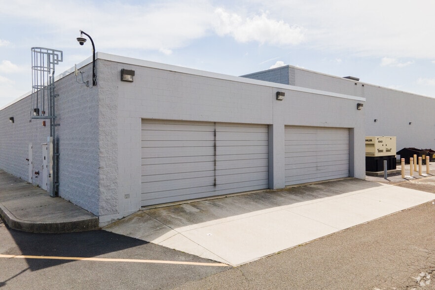 More Photos Of 4403 Black Horse Pike, Mays Landing General Retail For Lease