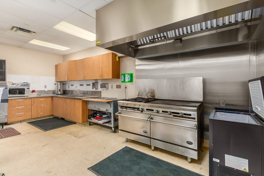 More Photos Of 655 E University Dr, Mesa Schools For Sale