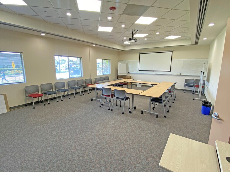 More Photos Of 6780 Cortona Dr, Goleta Manufacturing For Sale