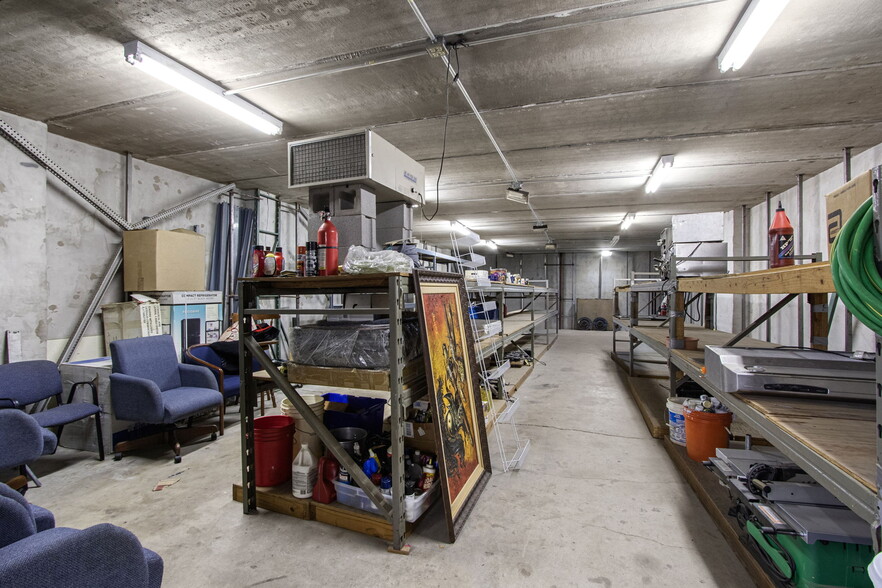 More Photos Of 6816 Larkwood Dr, Houston Industrial For Sale