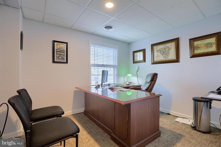 More Photos Of 1604 Lititz Pike, Lancaster Office For Lease