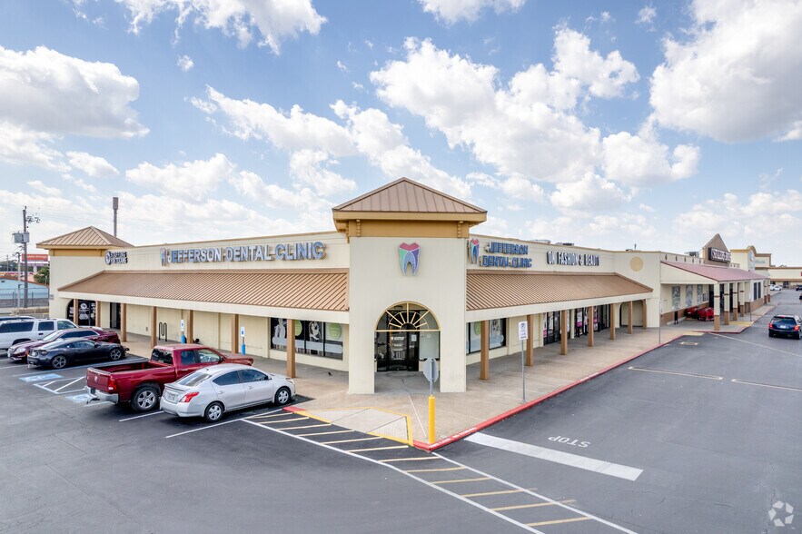 More Photos Of 1000-1094 Federal Rd, Houston Unknown For Lease