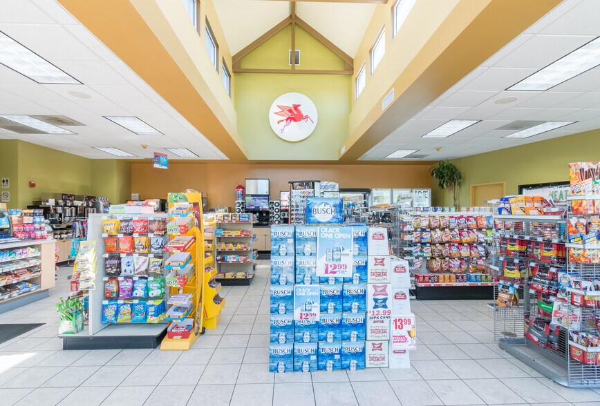More Photos Of 337 W Irving Park Rd, Wood Dale Service Station For Sale