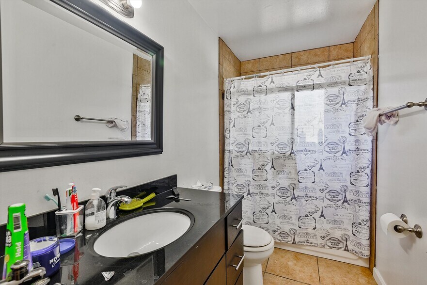 More Photos Of 1927 82nd Ave, Oakland Apartments For Sale