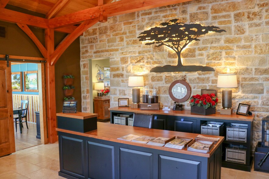 More Photos Of 32255 IH-10 W, Boerne Loft Creative Space For Lease