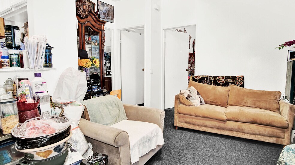 More Photos Of 644 N Serrano Ave, Los Angeles Apartments For Sale