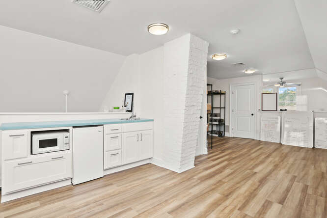 More Photos Of 742-762 Kings Hwy W, Southport Office For Lease