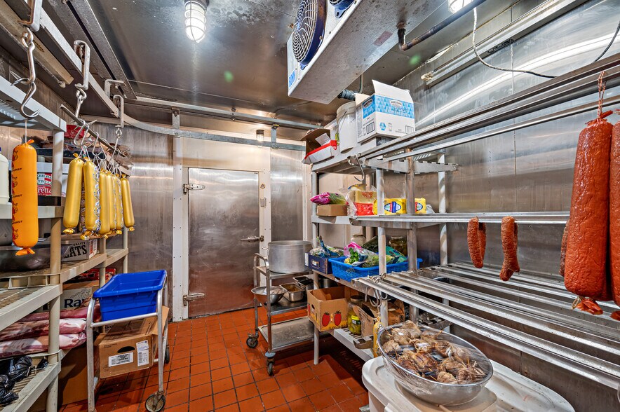 More Photos Of 1995 E Bay Dr, Largo Restaurant For Sale