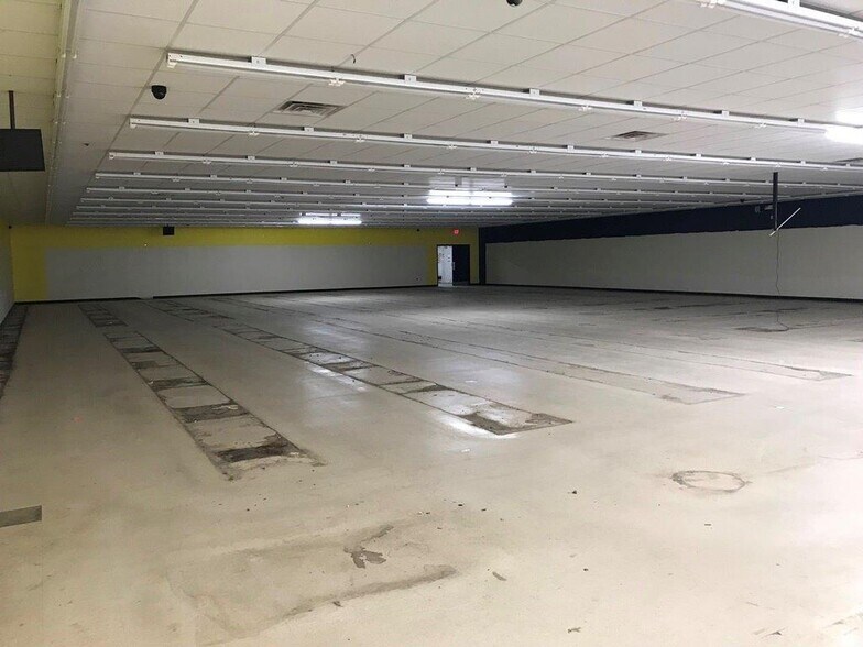 More Photos Of 3297 Cosby Hwy, Cosby Freestanding For Lease