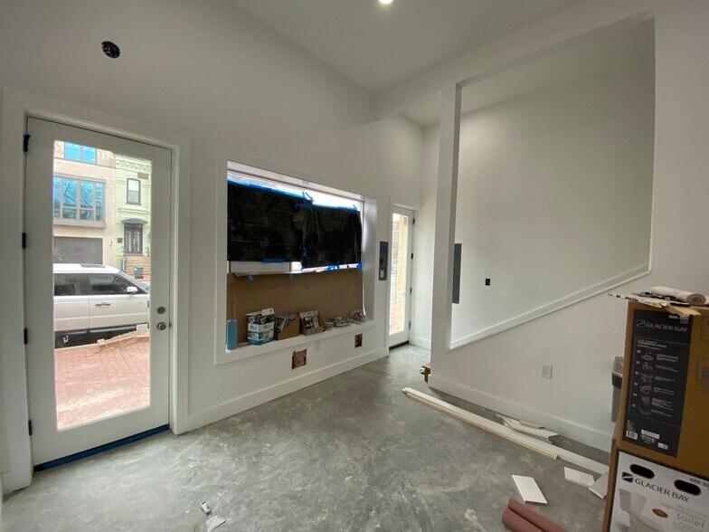 More Photos Of 515 11th St SE, Washington Storefront Retail Office For Sale