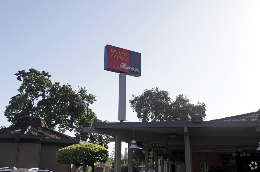 More Photos Of 325 Sharon Park Dr, Menlo Park Unknown For Lease