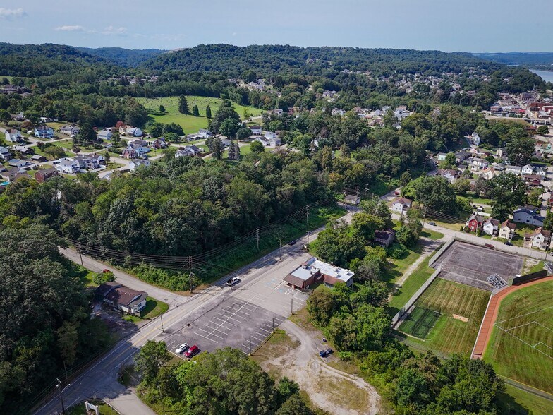 More Photos Of 550 McKeesport Rd, Elizabeth Freestanding For Sale