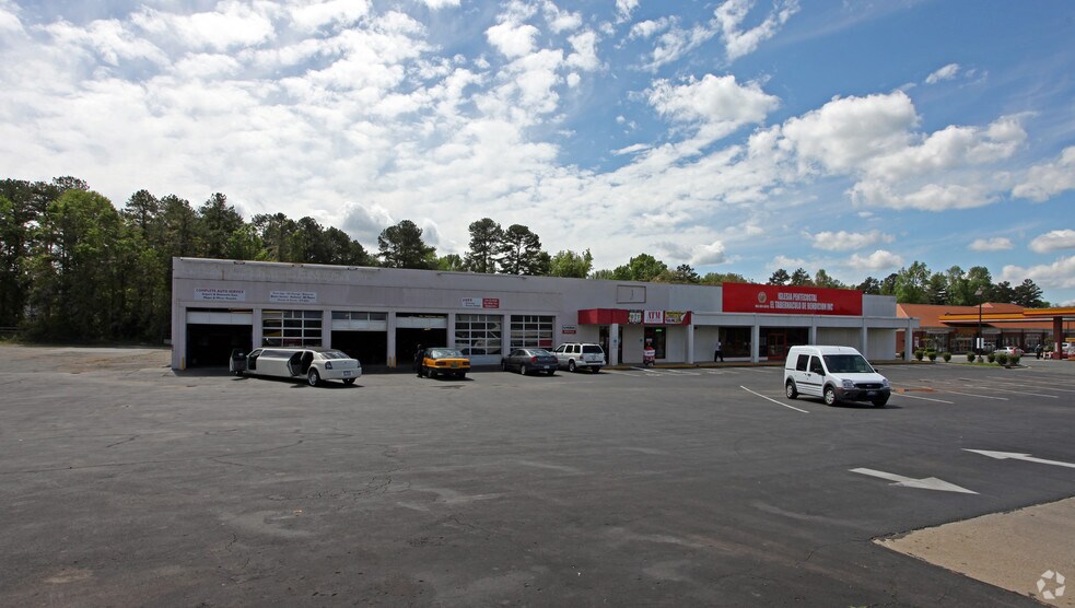 More Photos Of 5006 Albemarle Rd, Charlotte Freestanding For Lease