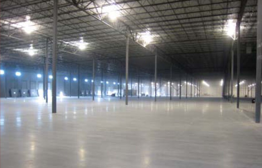 More Photos Of 2588 Jannetides Blvd, Greenfield Distribution For Lease