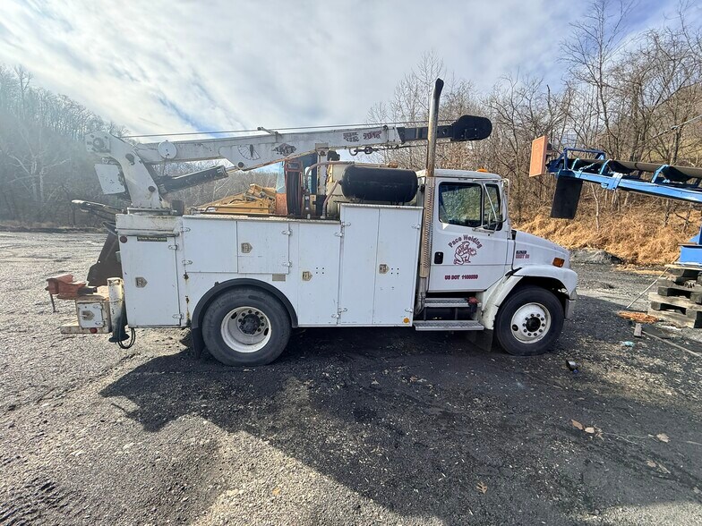 More Photos Of 13125 Old US Route 23, Catlettsburg Industrial For Sale