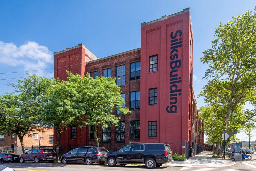 More Photos Of 37-24 24th St, Long Island City Loft Creative Space For Lease