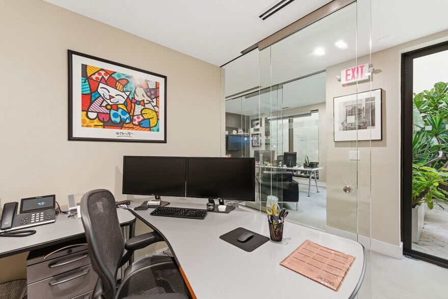More Photos Of 45 Valencia Ave, Coral Gables Storefront Retail Office For Sale