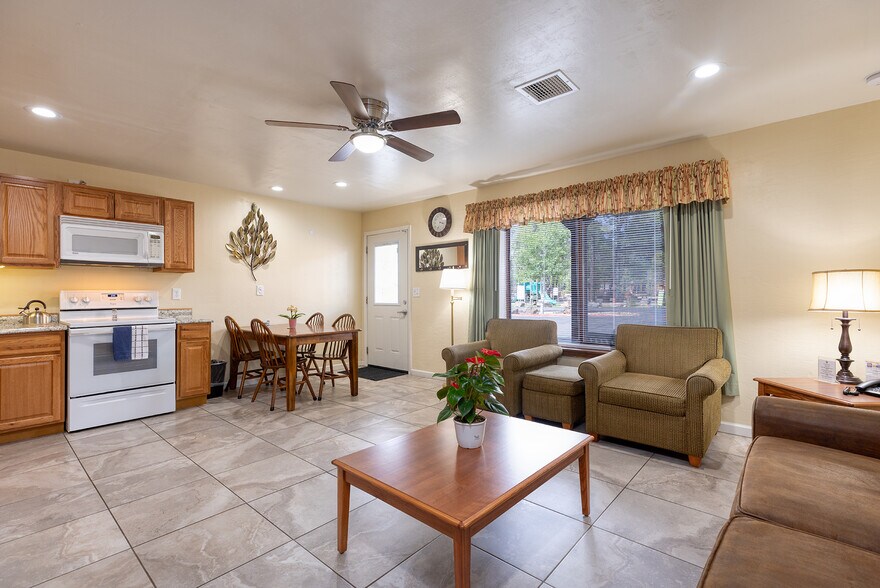 More Photos Of 5829 Buck Springs Rd, Pinetop Hotel For Sale