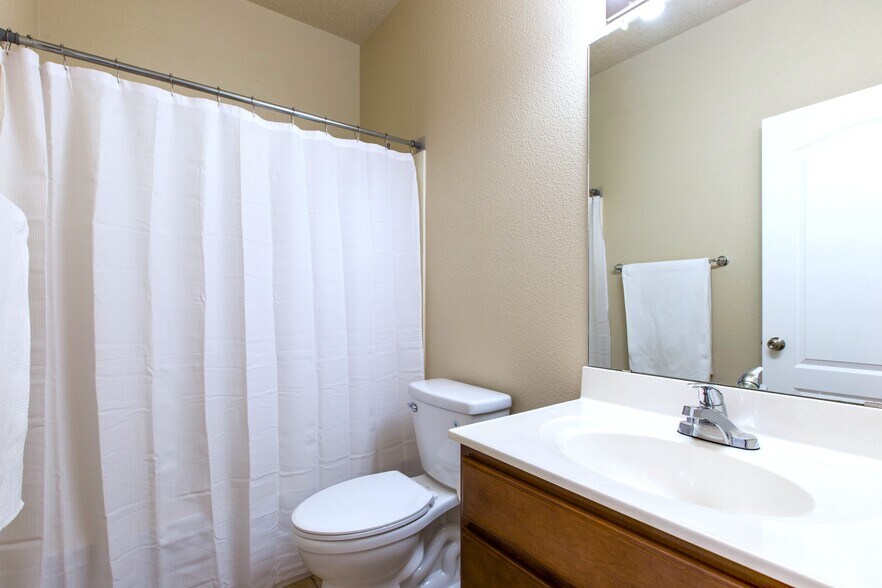 More Photos Of 8405 Wild Dunes Rd NW, Albuquerque Office For Sale