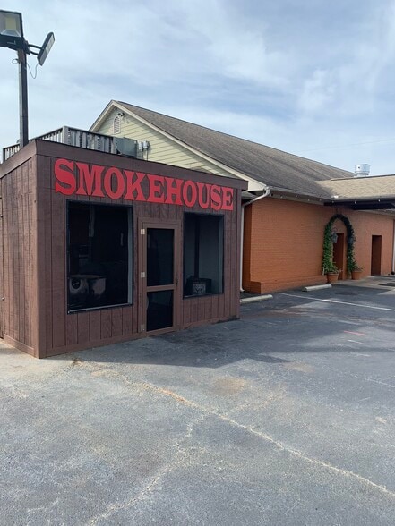 More Photos Of 116 Ann St, Pickens Restaurant For Sale