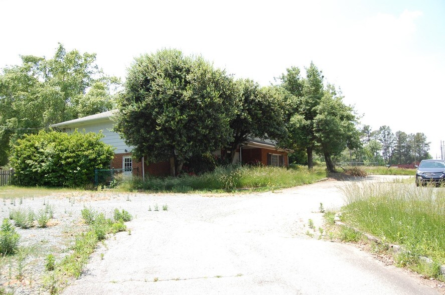 More Photos Of Weaver Dairy Rd @ MLK Jr Blvd, Chapel Hill Land For Sale