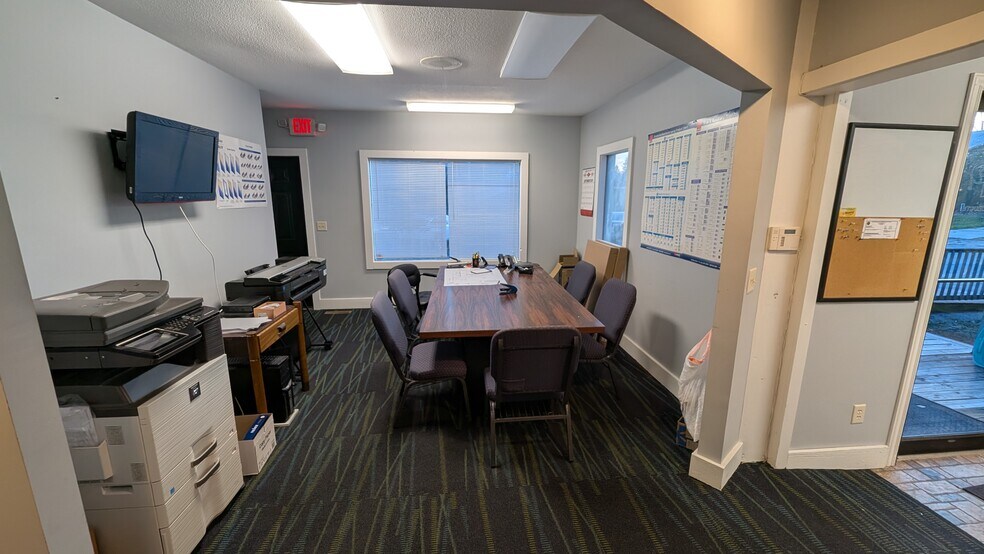 More Photos Of 3515 Bremen Hwy, Mishawaka Storefront Retail Office For Lease