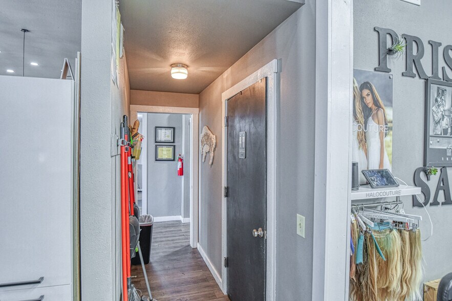 More Photos Of 91 Monroe Ave NE, Piedmont Freestanding For Sale