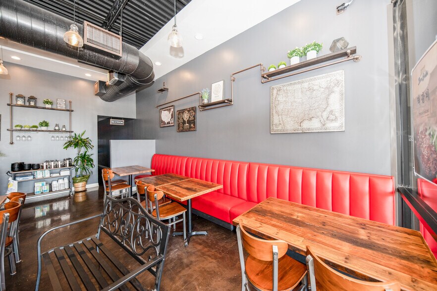 More Photos Of 1227 Grand West Blvd, Katy Coworking Space