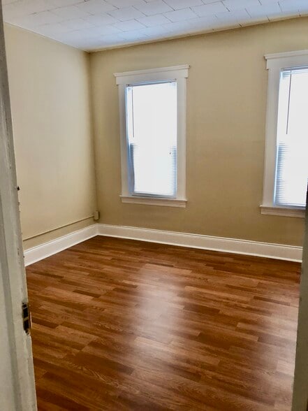 More Photos Of 612 S Broad St, Elizabeth Storefront Retail Residential For Sale