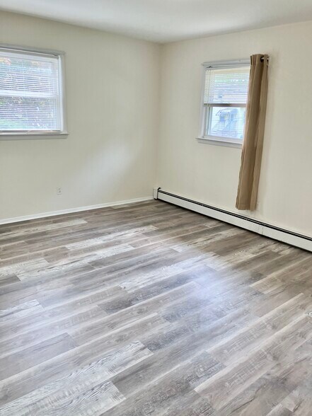 More Photos Of 141 Dunbar Ave, Fords Specialty For Sale