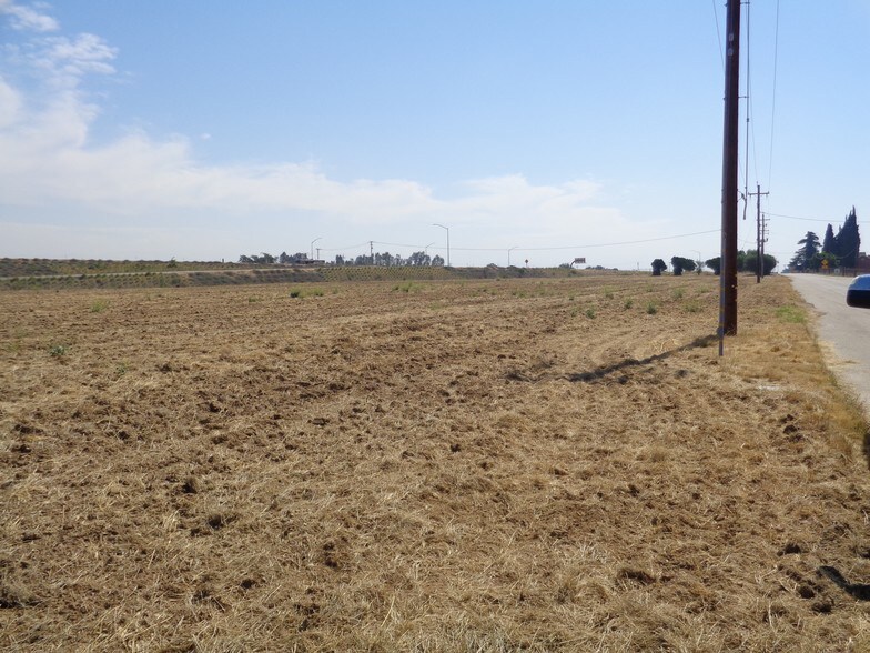 More Photos Of 7212 E Kings Canyon Rd, Fresno Land For Sale