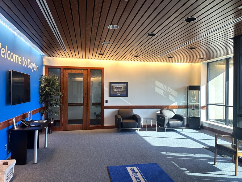 More Photos Of 1875 Founders Dr, Dayton Warehouse For Sale