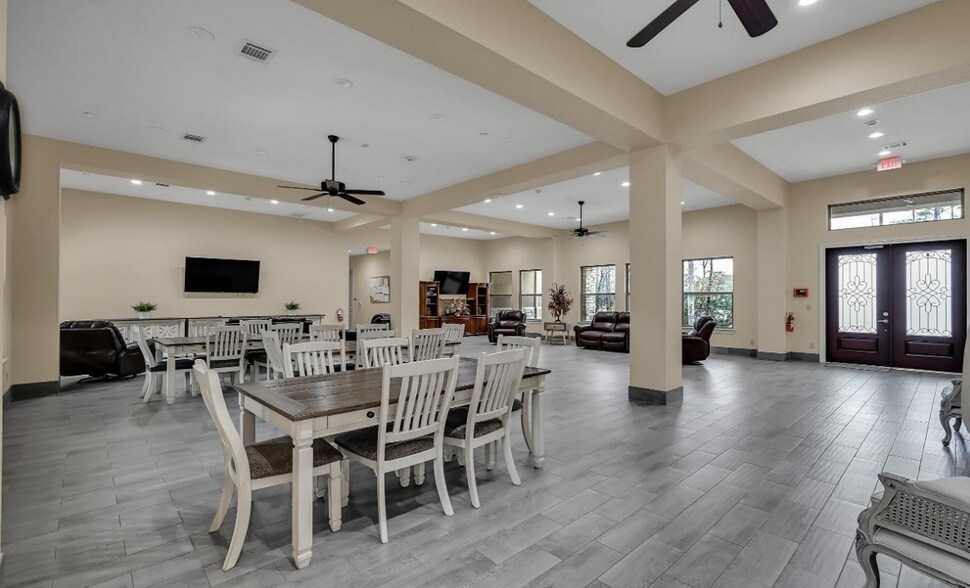 More Photos Of 196 Camelot St, Conroe Assisted Living For Sale