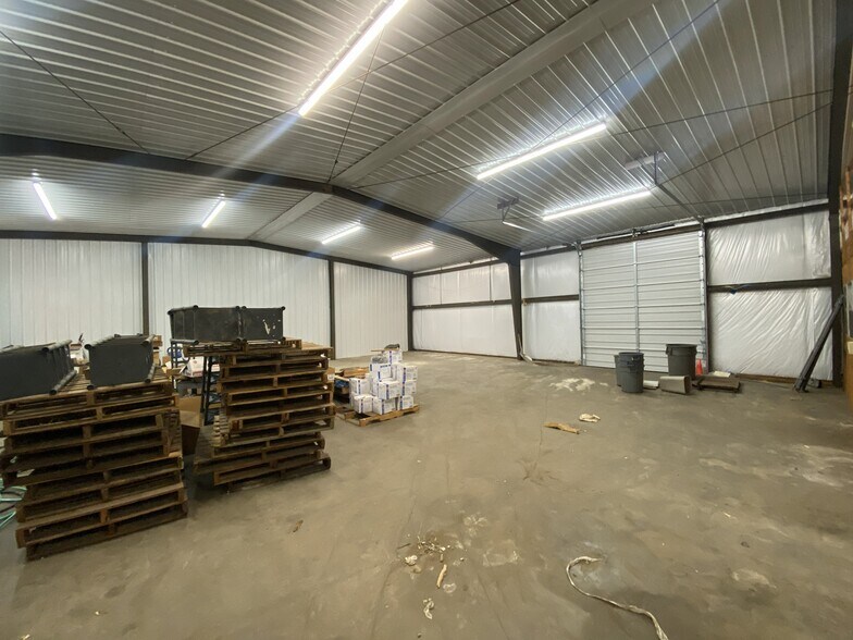 More Photos Of 650 Ridgewood Rd, Ridgeland Warehouse For Lease