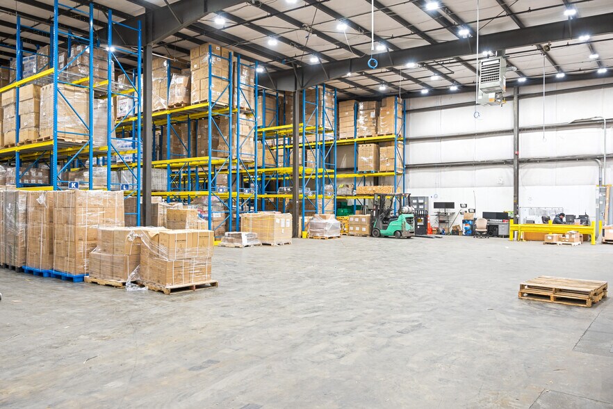 More Photos Of 475 Oberlin Ave S, Lakewood Warehouse For Lease