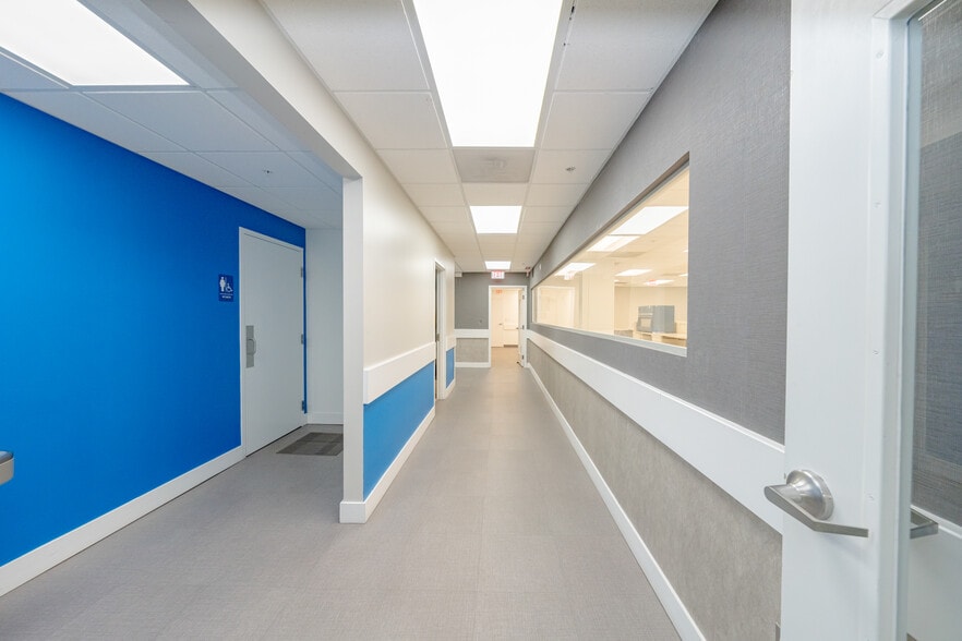 More Photos Of 7901 Riviera Blvd, Miramar Medical For Sale