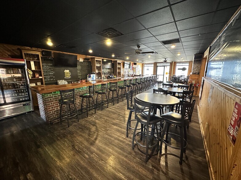 More Photos Of 102 E Railroad St, Lena Apartments For Sale