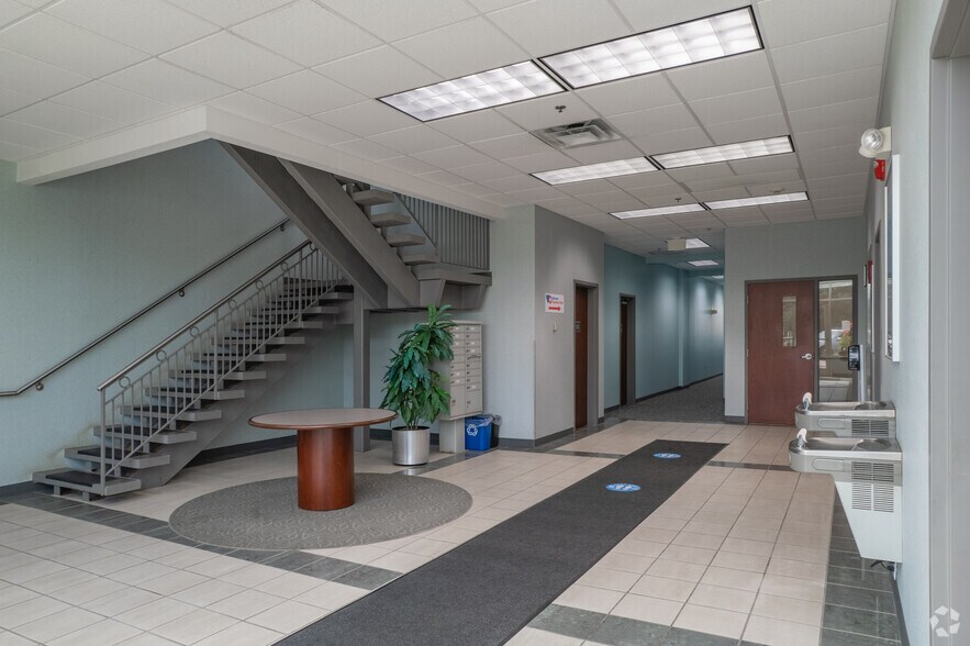 More Photos Of 5521 W Lincoln Hwy, Schererville Medical For Sale