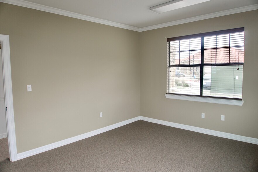 More Photos Of 4502 Riverstone Blvd, Missouri City Medical For Lease