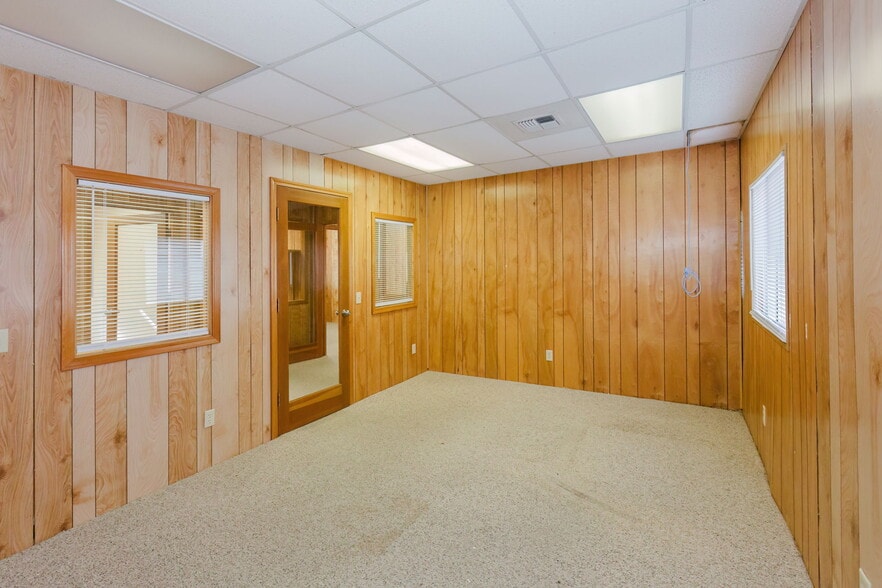 More Photos Of 4938 SW Lake Flora Rd, Port Orchard Office For Lease