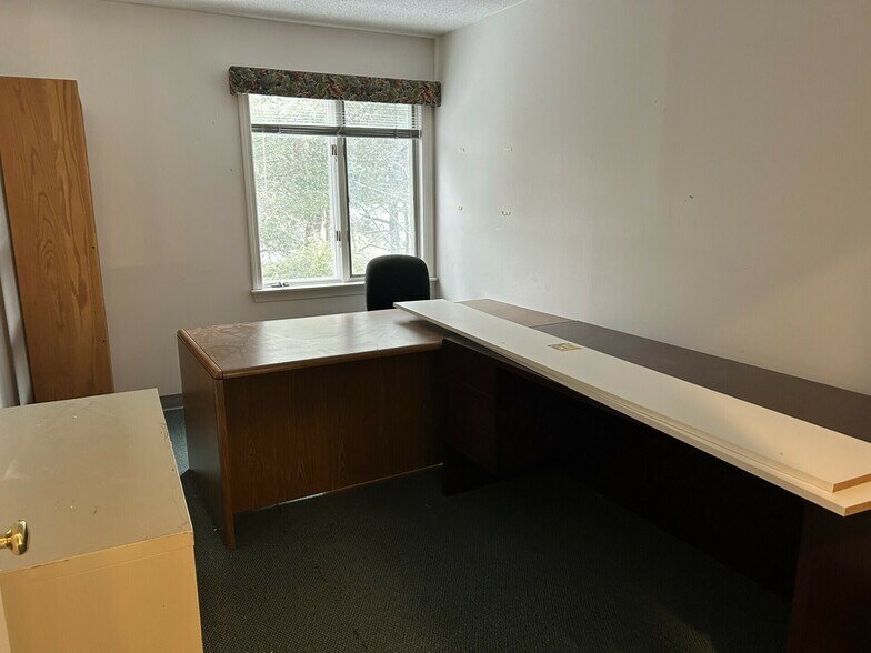 More Photos Of 475 School St, Marshfield Medical For Lease