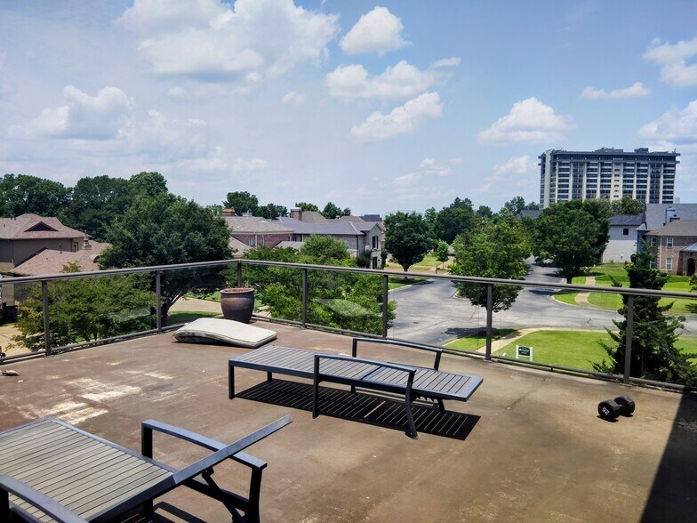 More Photos Of 120 Founders Ln, Memphis Specialty For Sale