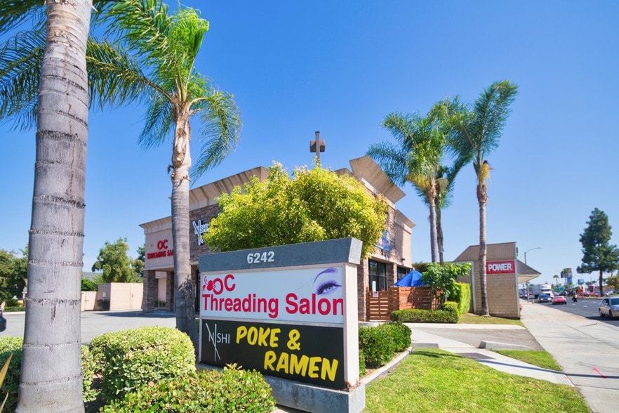 More Photos Of 6242 Beach Blvd, Buena Park Fast Food For Lease