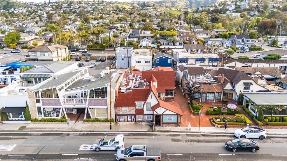 More Photos Of 1400 Glenneyre St, Laguna Beach Storefront Retail Office For Sale