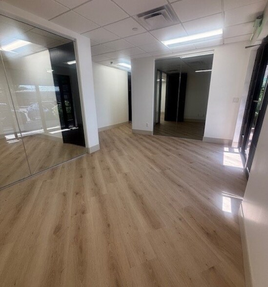 More Photos Of 10617 N Hayden Rd, Scottsdale Unknown For Lease