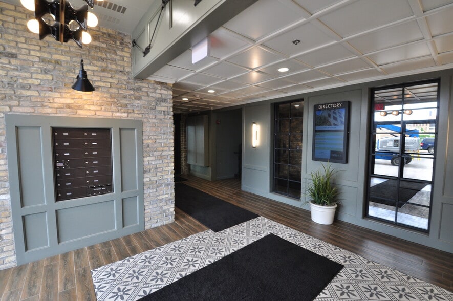 More Photos Of 1205 S 70th St, West Allis Unknown For Lease