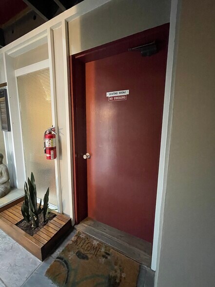 More Photos Of 10 Millwood St, Mill Valley Medical For Sale
